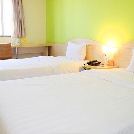 7Days Inn Foshan Coach Terminal Екстериор снимка
