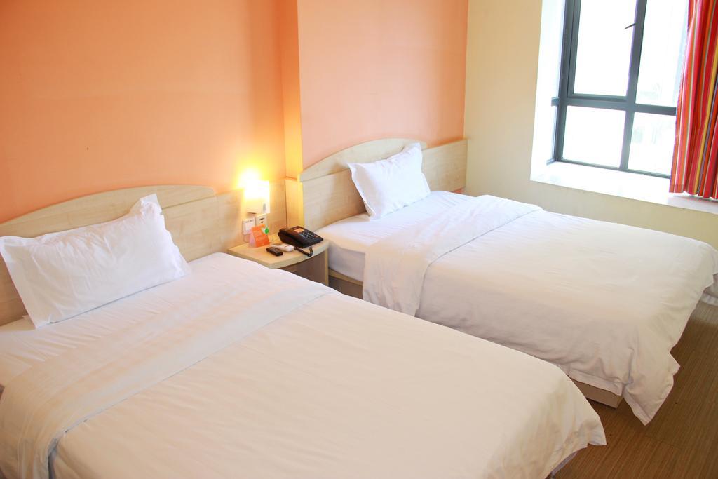 7Days Inn Foshan Coach Terminal Екстериор снимка