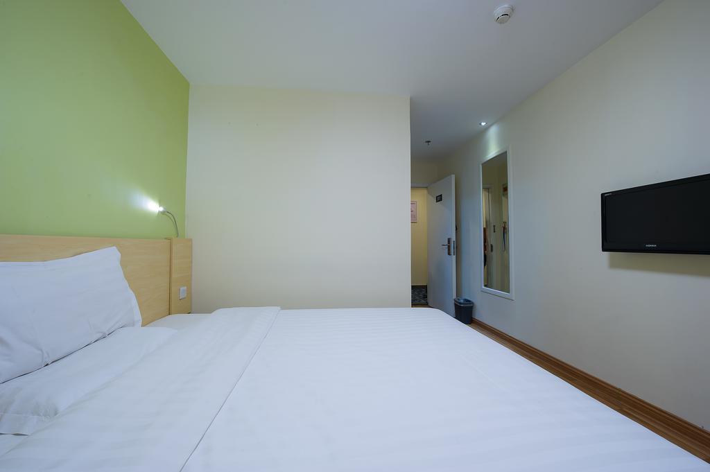 7Days Inn Foshan Coach Terminal Екстериор снимка